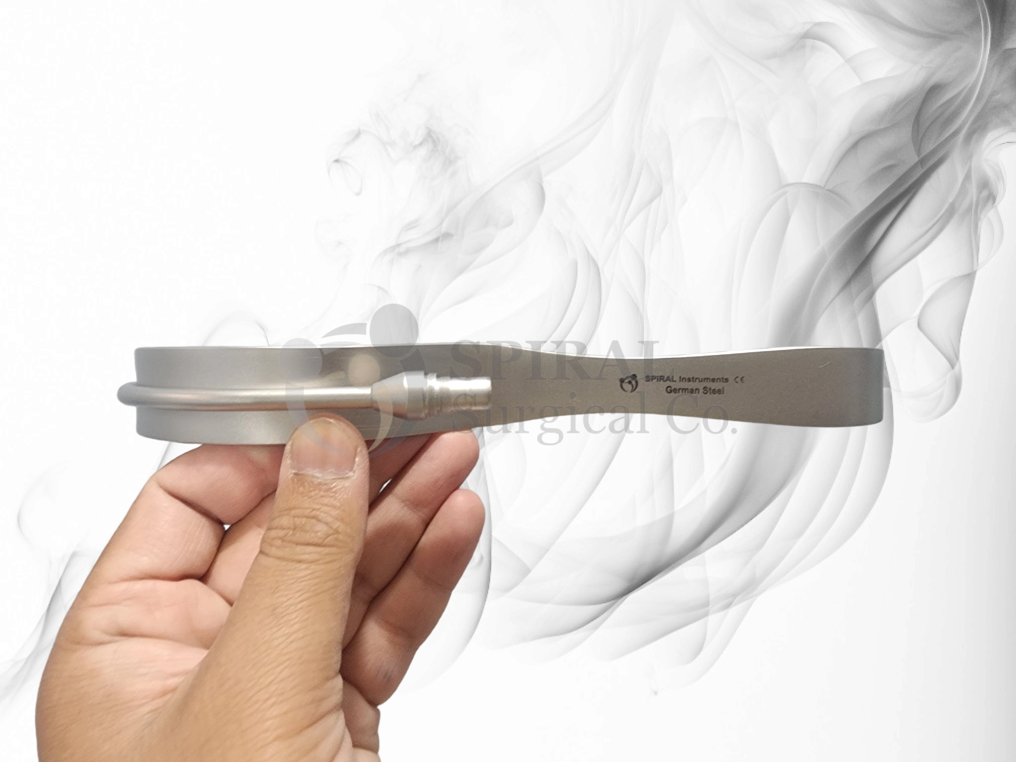 Deaver Retractor With Fiber Optic Tube